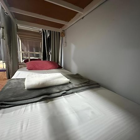 Hangover Hostel Koh Phi Phi Ngoại thất bức ảnh