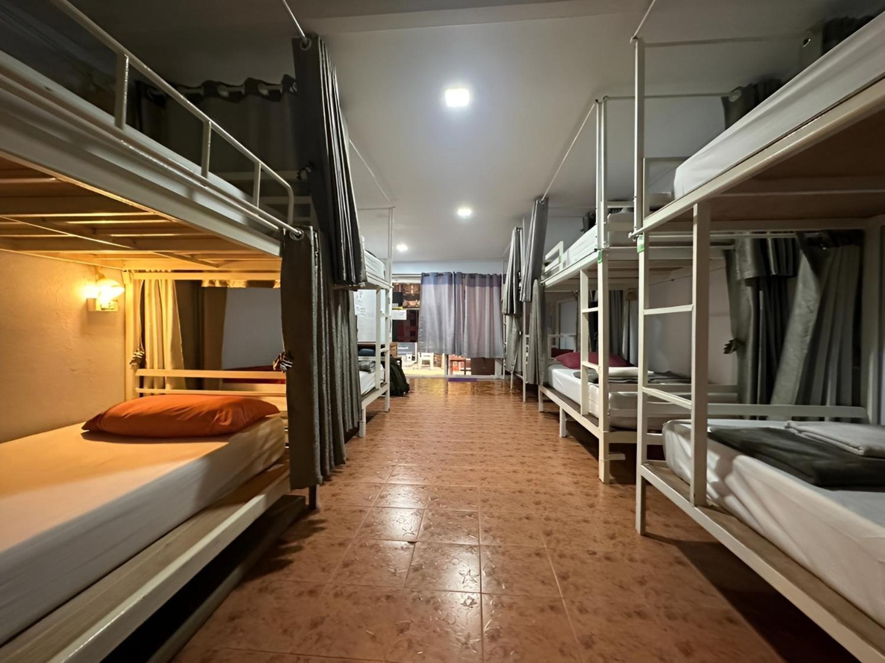 Hangover Hostel Koh Phi Phi Ngoại thất bức ảnh